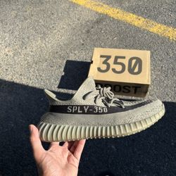 Yeezy Boost 350 V2 Pre-owned Sz10.5