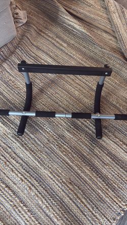 Pull up bar (door gym)