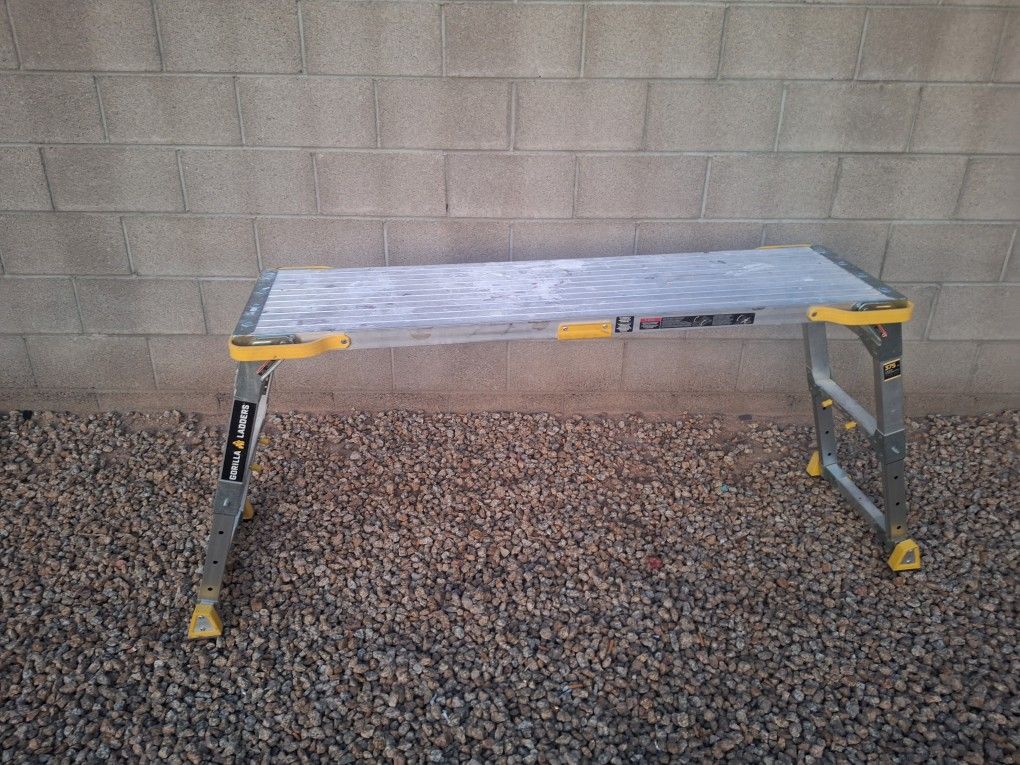 Gorrilla 375lbs Platform Ladder