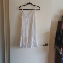 White cotton dress size medium small Gently used