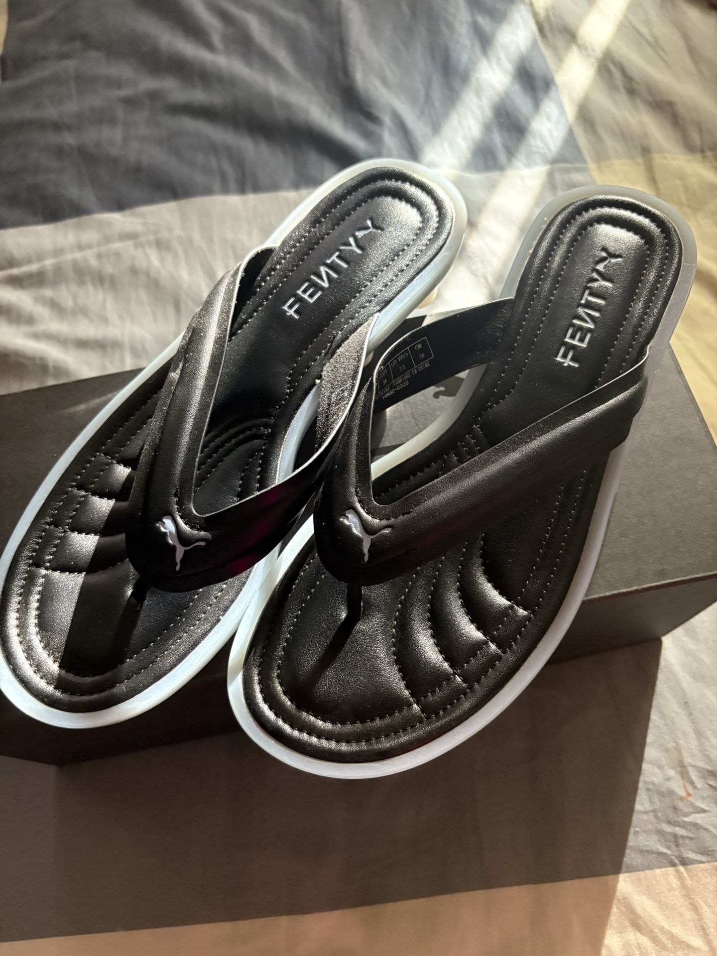 Rihanna fenty X Puma Sandals