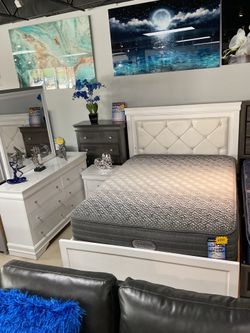 🔥🔥Beautiful Bedroom Set 5Pc  On Sale Now Only $699 Don’t Miss It Out 🔥 🔥