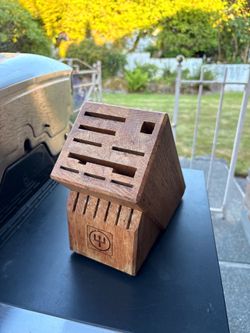 Knives holder