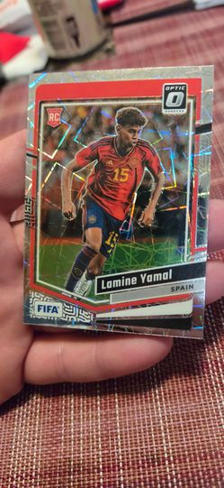 2023-24 Panini FIFA Donruss Lamine Yamal RC Optic Velocity Prizm