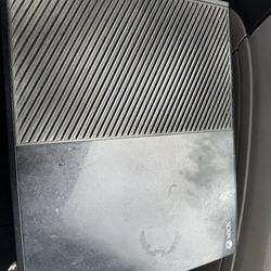 XBOX 1 with 2 controllers