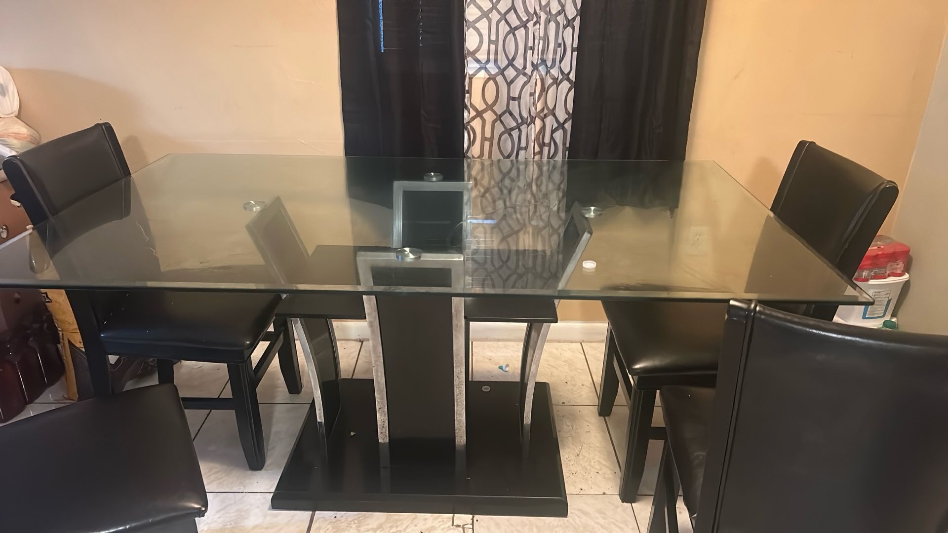 Table With 4 Chair