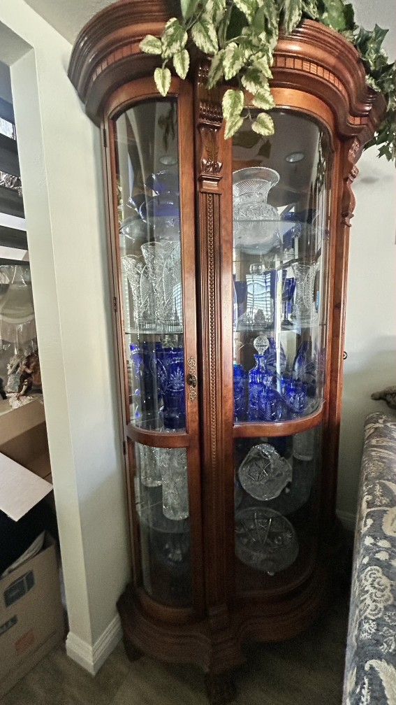 Display Cabinet 