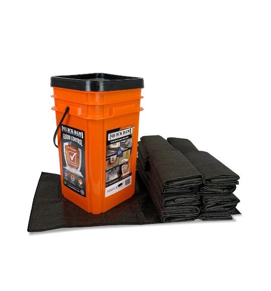 Quick Dam Grab & Go Flood Kit includes 20 Flood Bags in Bucket