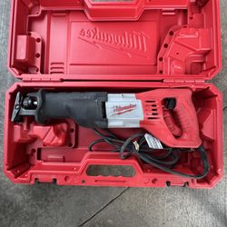 Sawzall 12 Amp Milwaukee (firm Price)