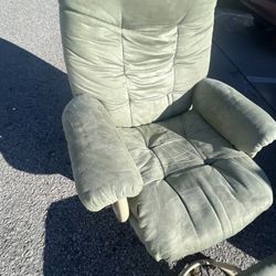 Suede Green Chair And Foot Rest!!!