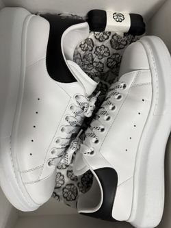 Alexander McQueen Oversized Sneakers - Black/White (EU 40) w/ Box & Extra Laces