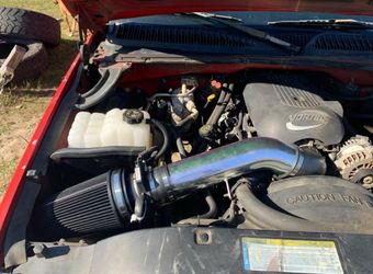 Chevy Tahoe gmc Yukon cold air intake Kit 99-06 (brand new)