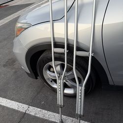 Crutches   - Muletas