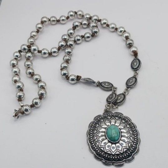 Statement necklace 