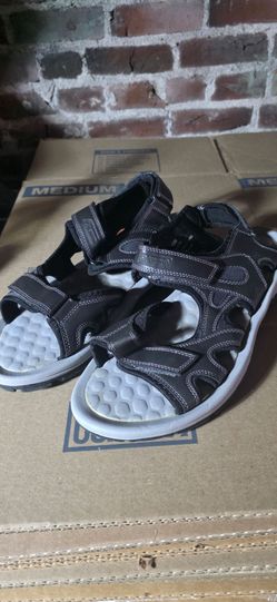 Coleman size 13
