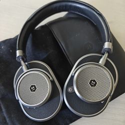 Master and dynamic MW 65 headphones 