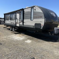 2016 Forest River Cherokee 304R 