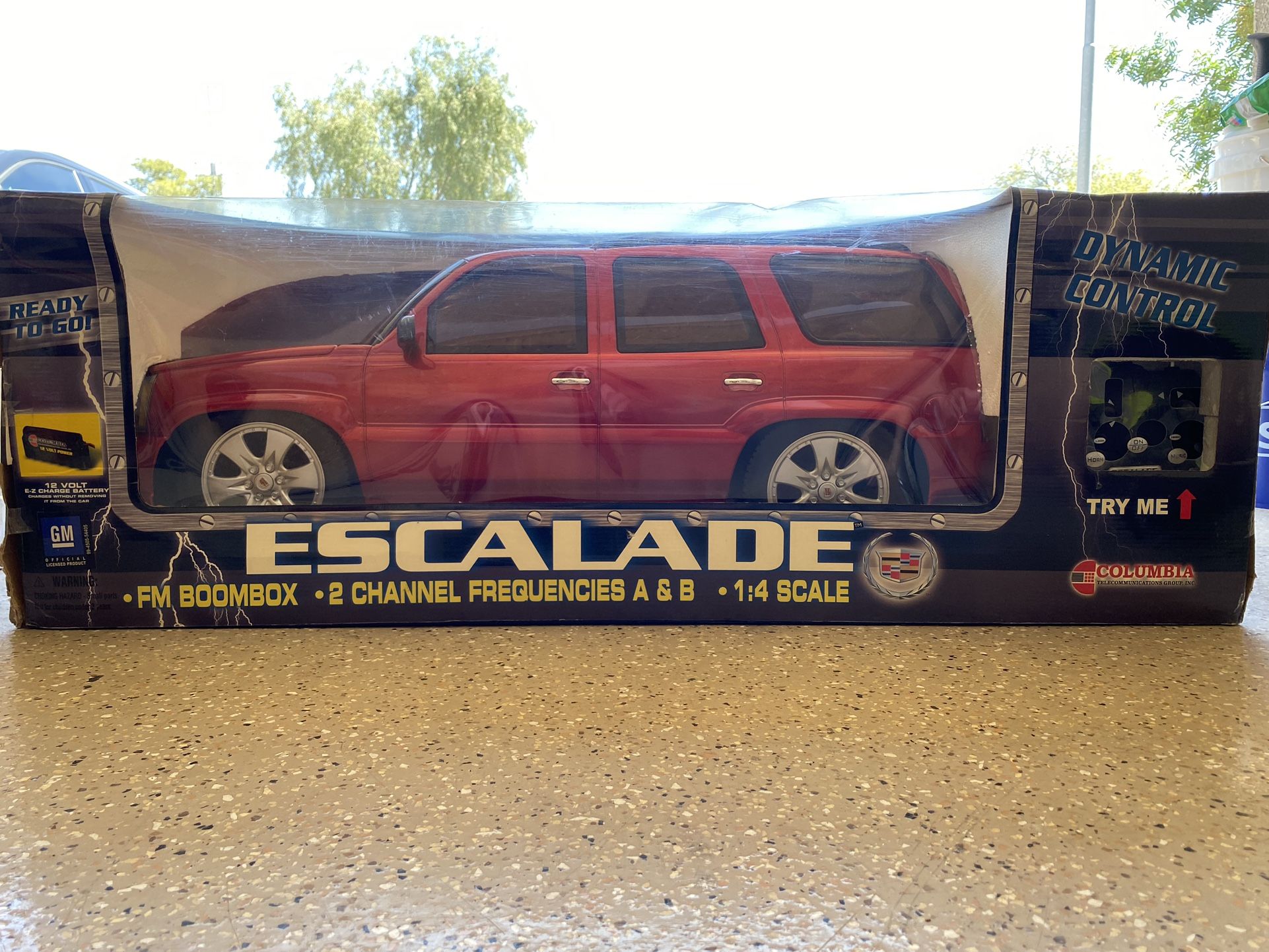 Remote Control Escalade Boombox Car- 1:4 Scale Officially Licensed GM RC Car