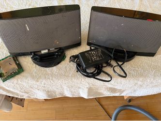 Two BOSE sound dock series 2