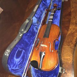 Used violin 🎻 2/4 size