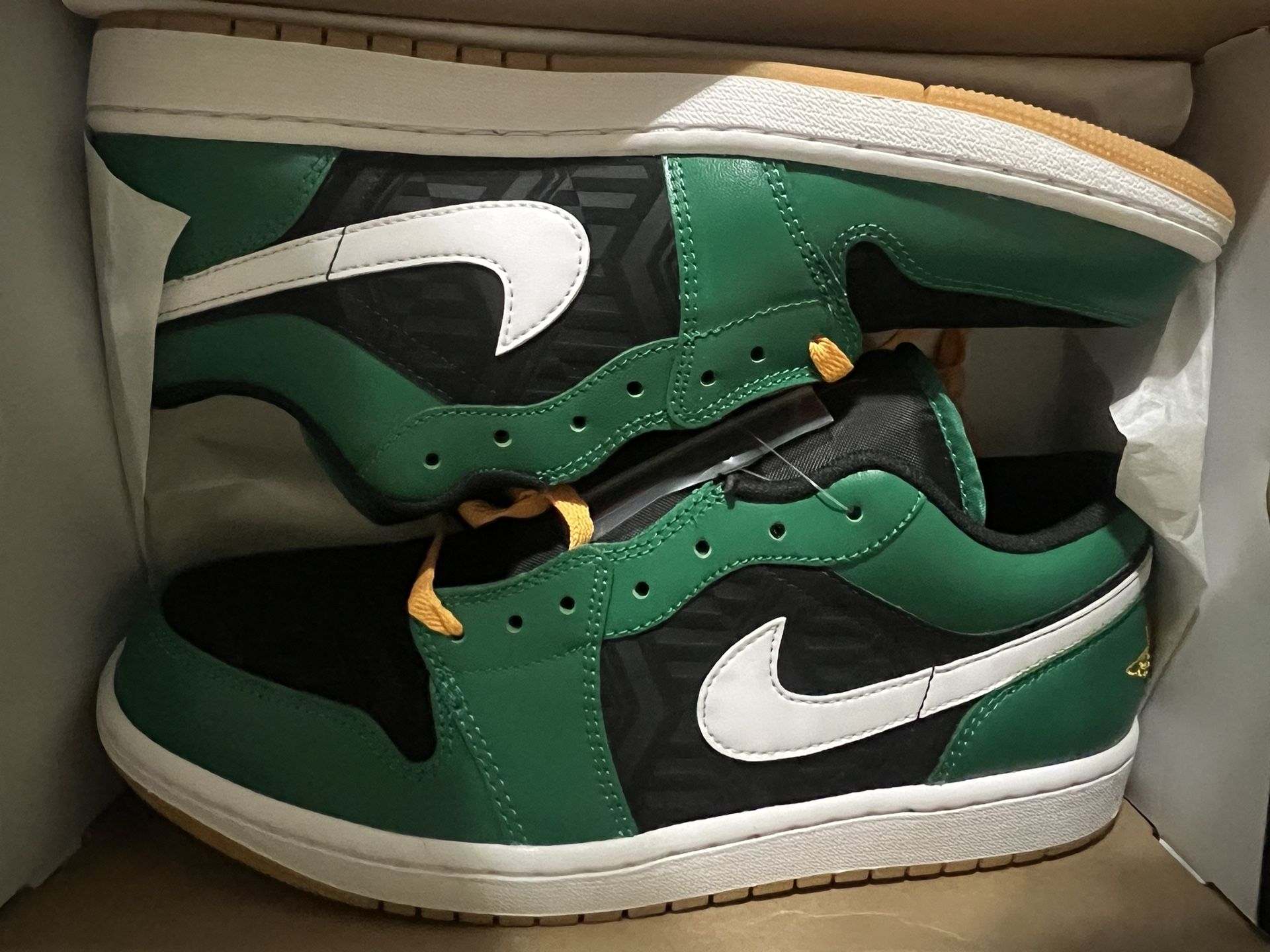 Jordan 1 Low Se Holidays