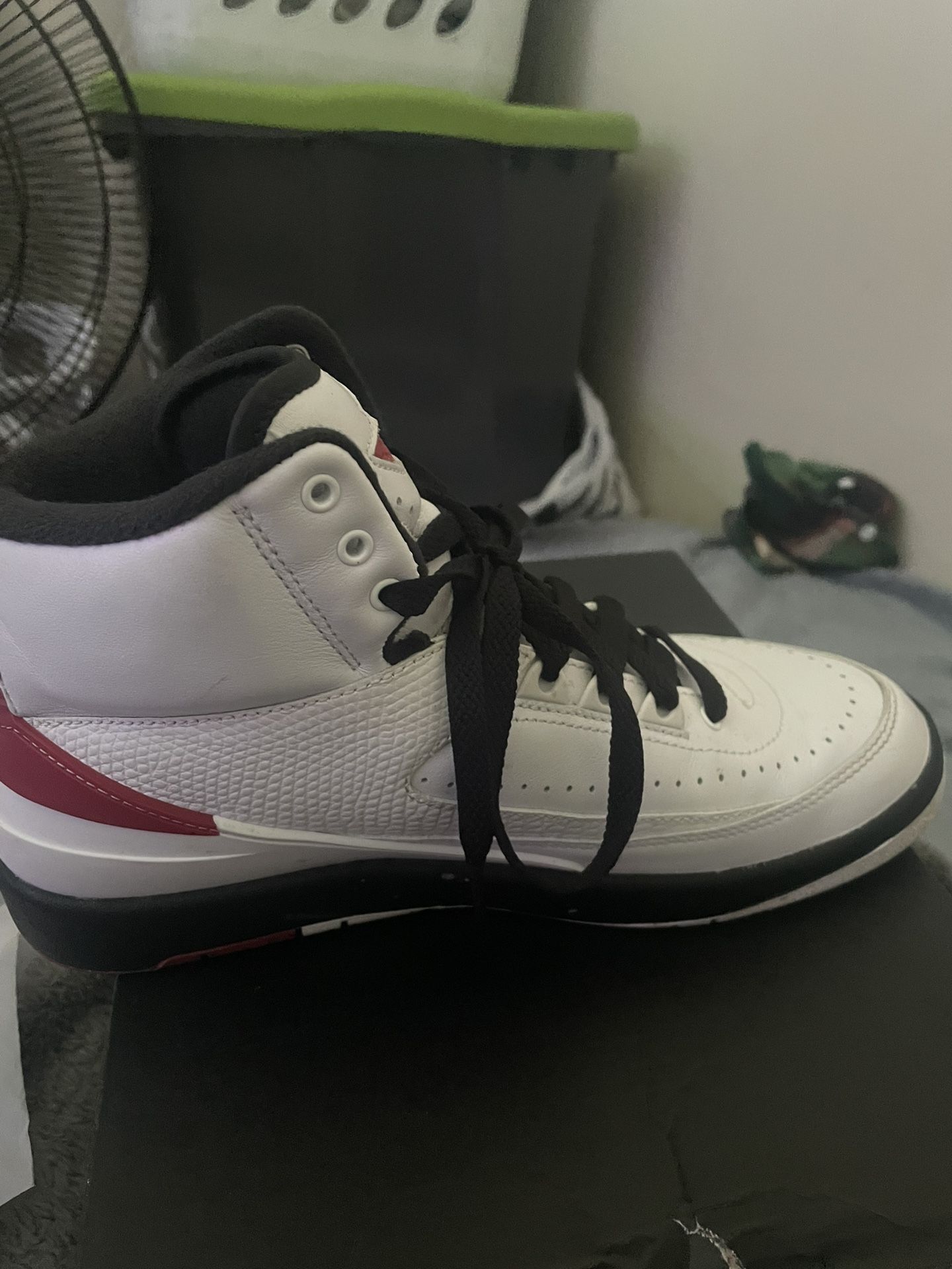 Jordan 2s 