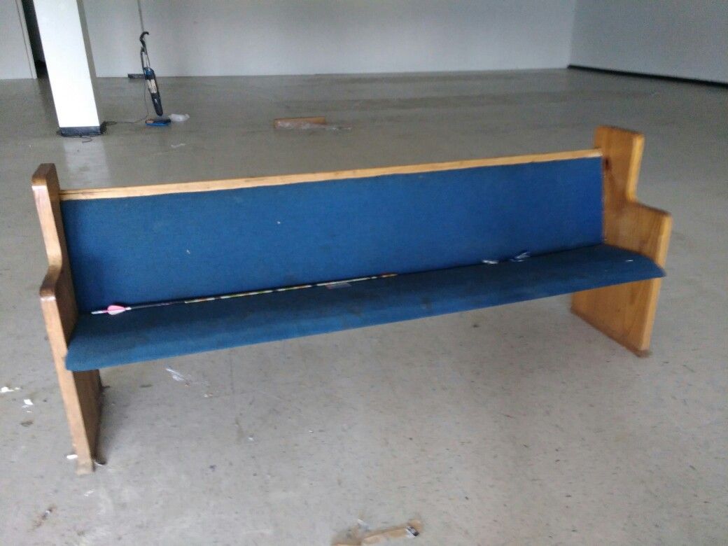 Pew/bench