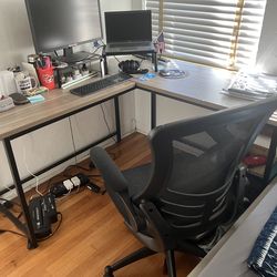 Corner Desk and Chair