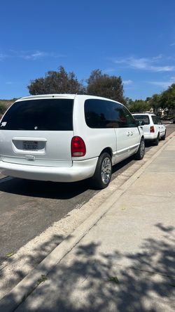 1998 Dodge Grand Caravan