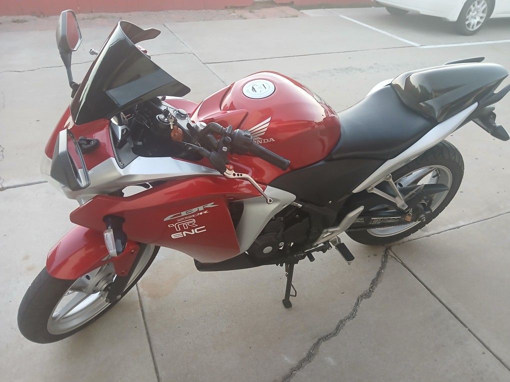 2012 Honda Cbr250r