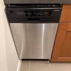 18 Inch Dishwasher Stainless.   Frigidaire 