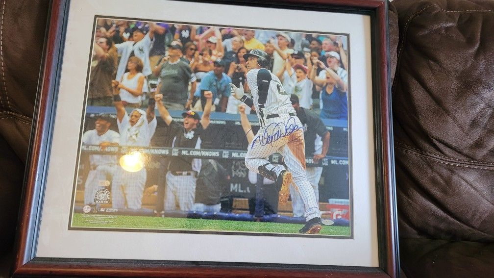 Derek Jeter 3000 Hit Autographed  16x20 Pictures