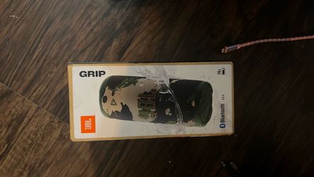 JBL Grip Bluetooth Speaker Camo