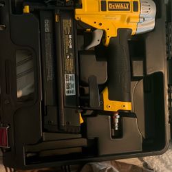 Never Used : Dewalt Bradnailer 
