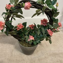 Silk Pink Roses Trellis Circle