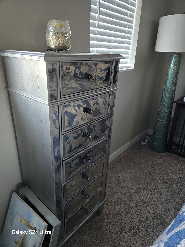 Mirrored Chest Of Drawers