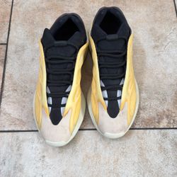 Adidas Yeezy 700 V3 “Safflower” – Size 10.5 – $75 OBO