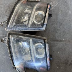 15-20 Chevy Tahoe Headlights 