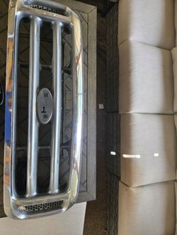 2002 Ford Grill