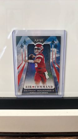 🏈 2019 Panini Air Command Patrick Mahomes II