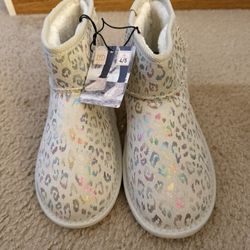 Girls Size 4/5 Lined Boot