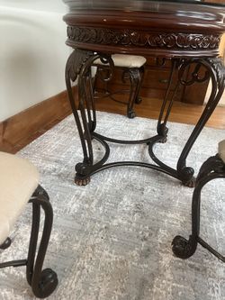 Round Dining Table And 4 Chairs