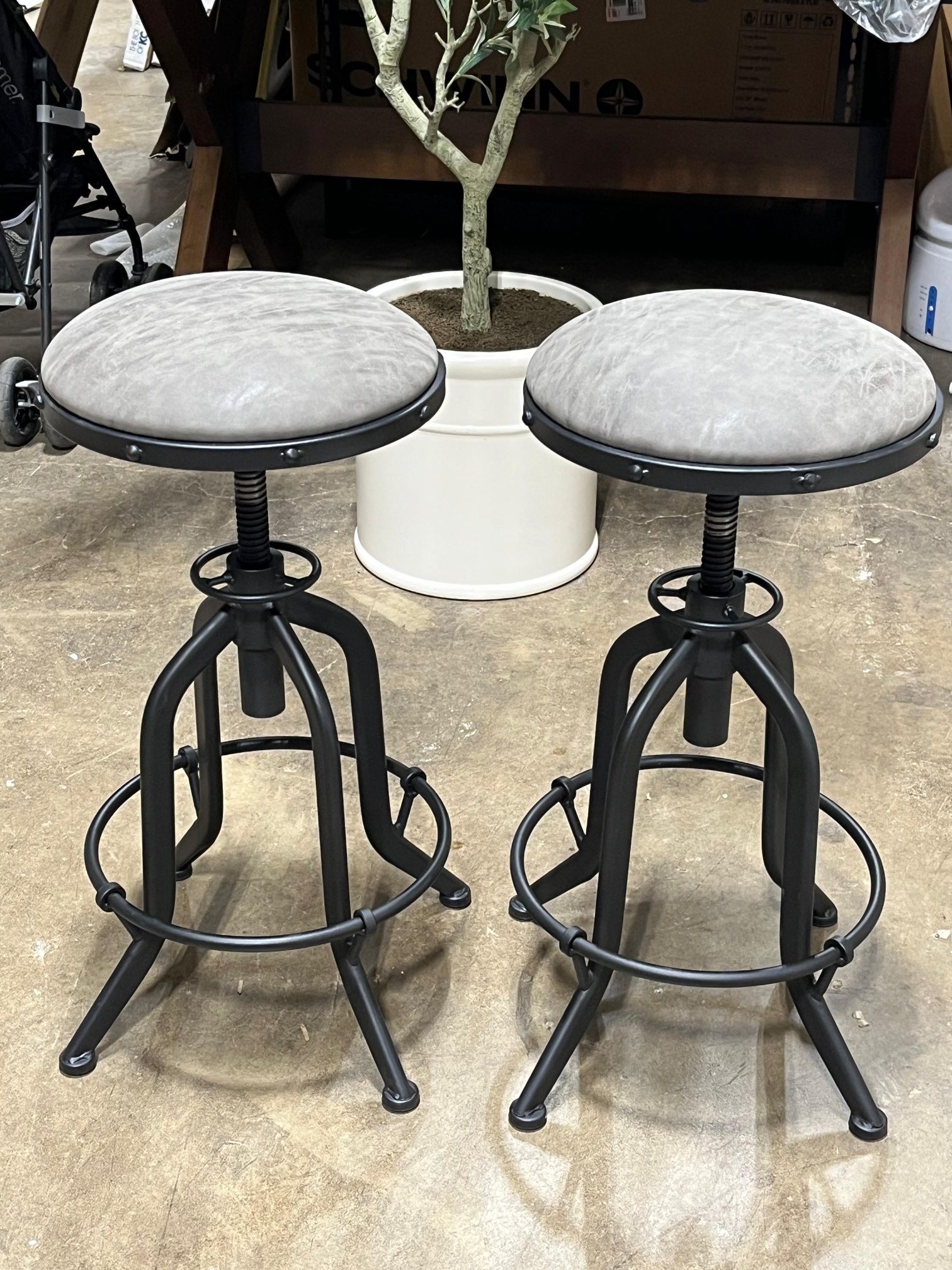 Set of 2 Industrial Bar Stools, Farmhouse PU Round Seat Bar Chairs, Rustic Adjustable-Height Swivel Backless Barstools, Metal Pipe Frame, 19.7”-24.4”