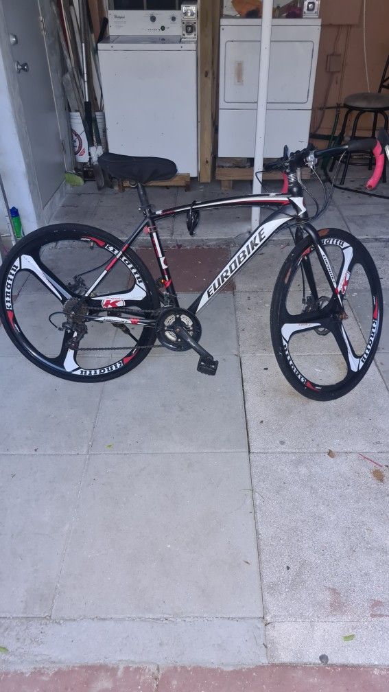 Bicicleta De EUROBIKE