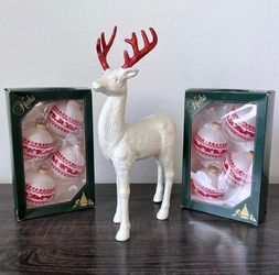 6 Piece Red and White Holiday/ Christmas Decor Bundle