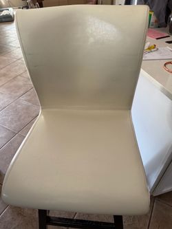 Dining table with 3 chairs and bench
