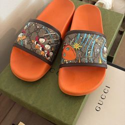 Gucci GG X Disney Pursuit Donald Duck Slides - Size 10