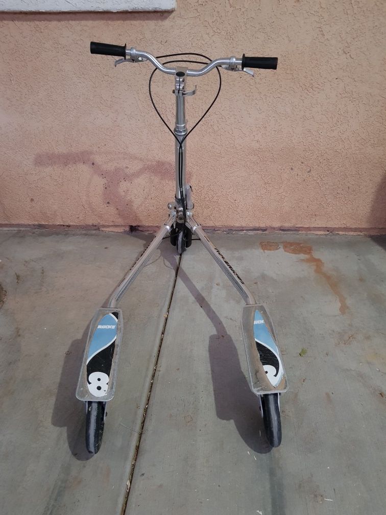 Trikke 8 3CV Scooter