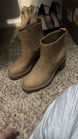 women's boots size 7.5