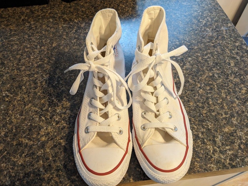Converse All Star Sneakers.